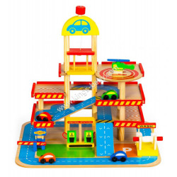 Grand garage en bois avec ascenseur et voitures